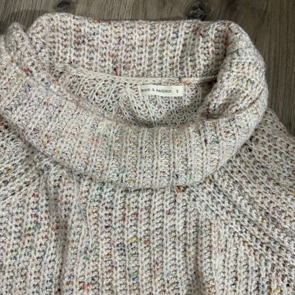 Moon & Madison Women’s Small Cream & Multicolor Speckled Cowl Neck Crop Sweater - Picture 10 of 12